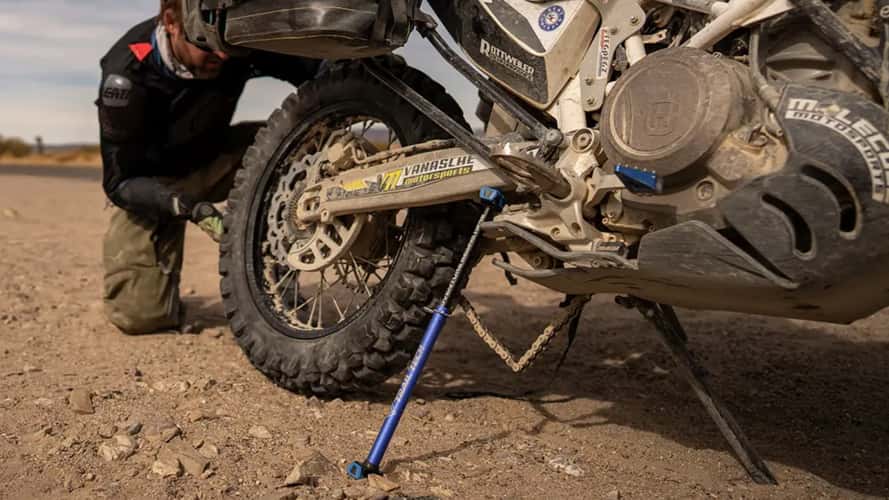 This Motorcycle Trail Stand Will Come In Handy When You Breakdown Off-Road